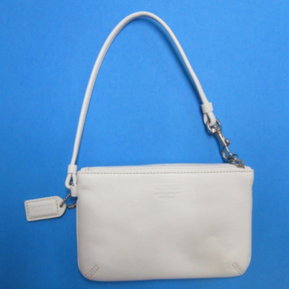 COACH Wristlet - Leather - Signature logo lining Purse - Picture 4 of 4